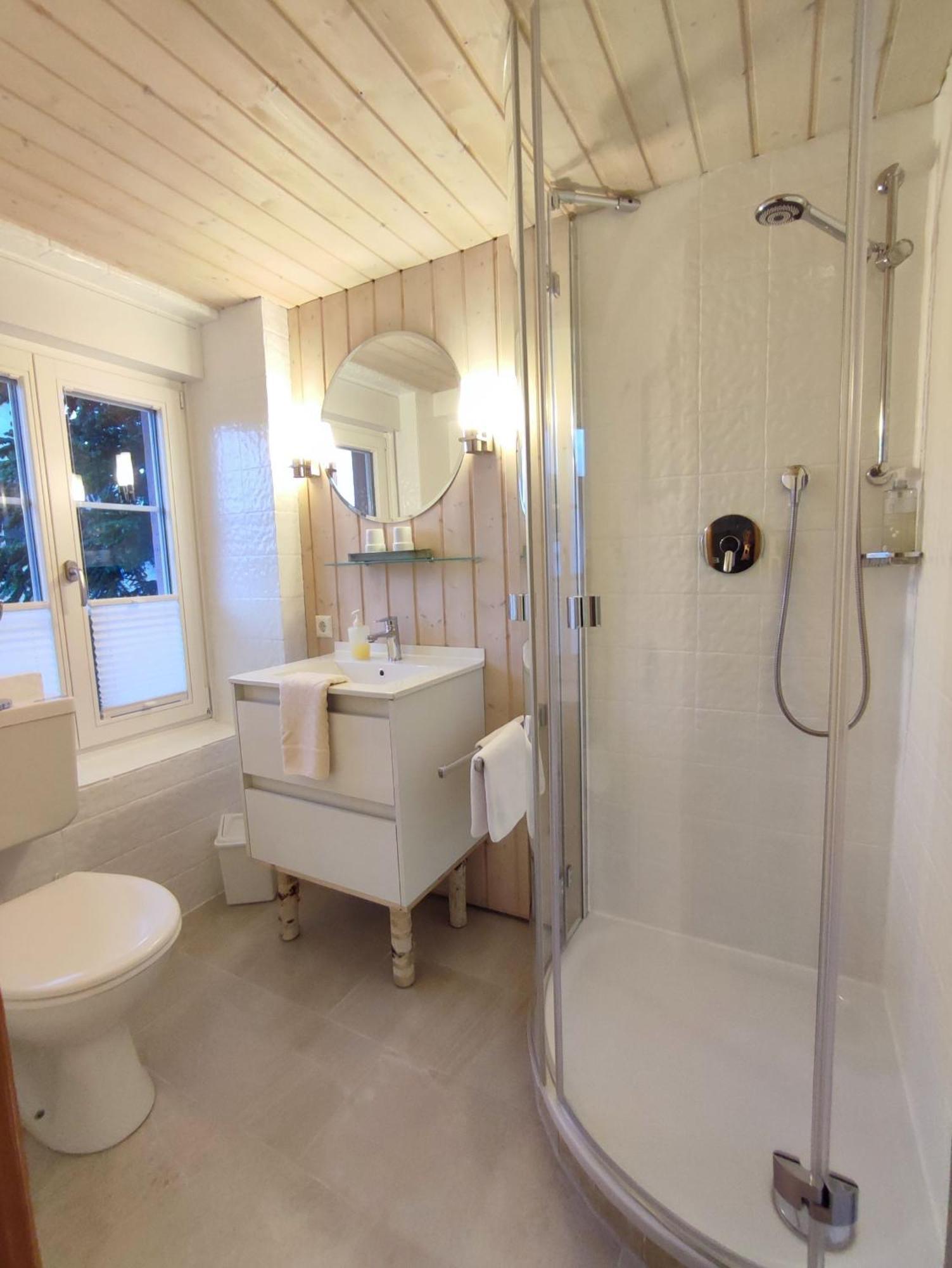 Boutique-Hotel Krone Denzlingen Værelse billede